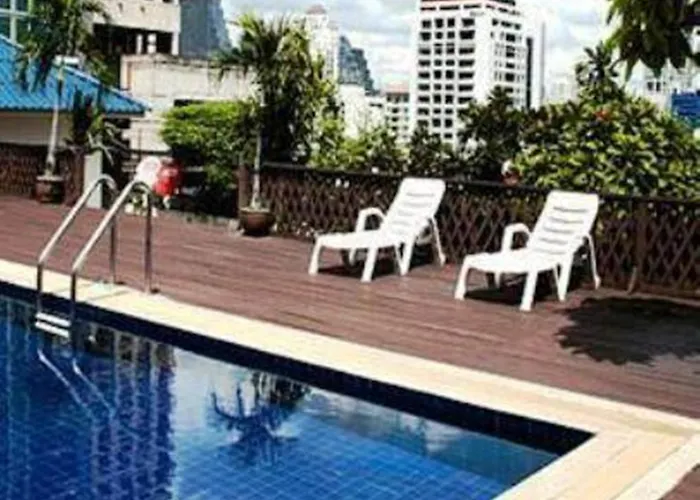 King Royal Garden Hotel